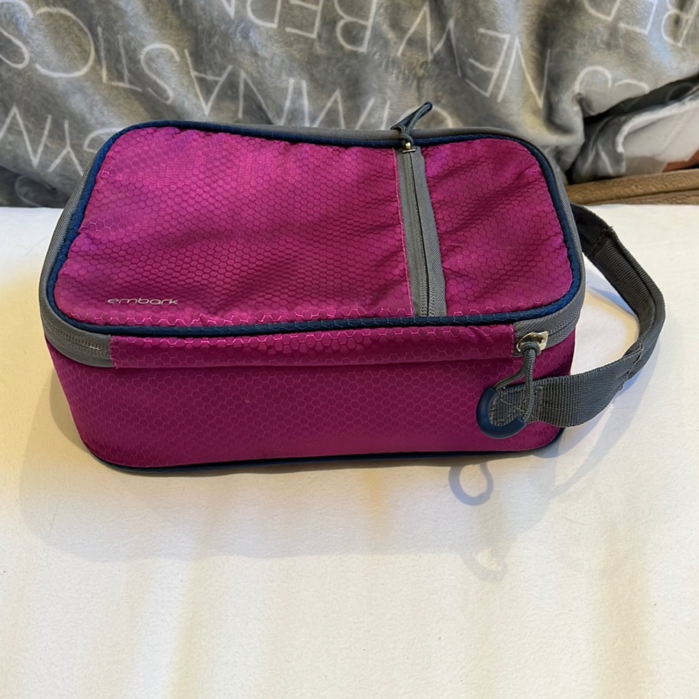 Magenta/purple lunchbox with clip on back